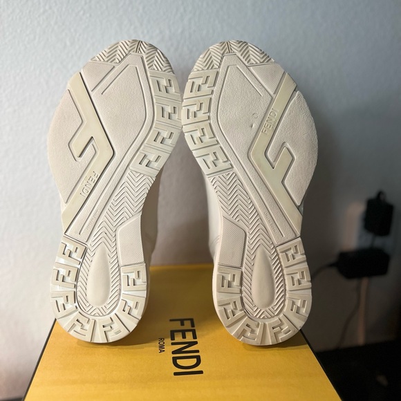 FENDI Flow FF Leather Sneaker - Picture 8 of 10